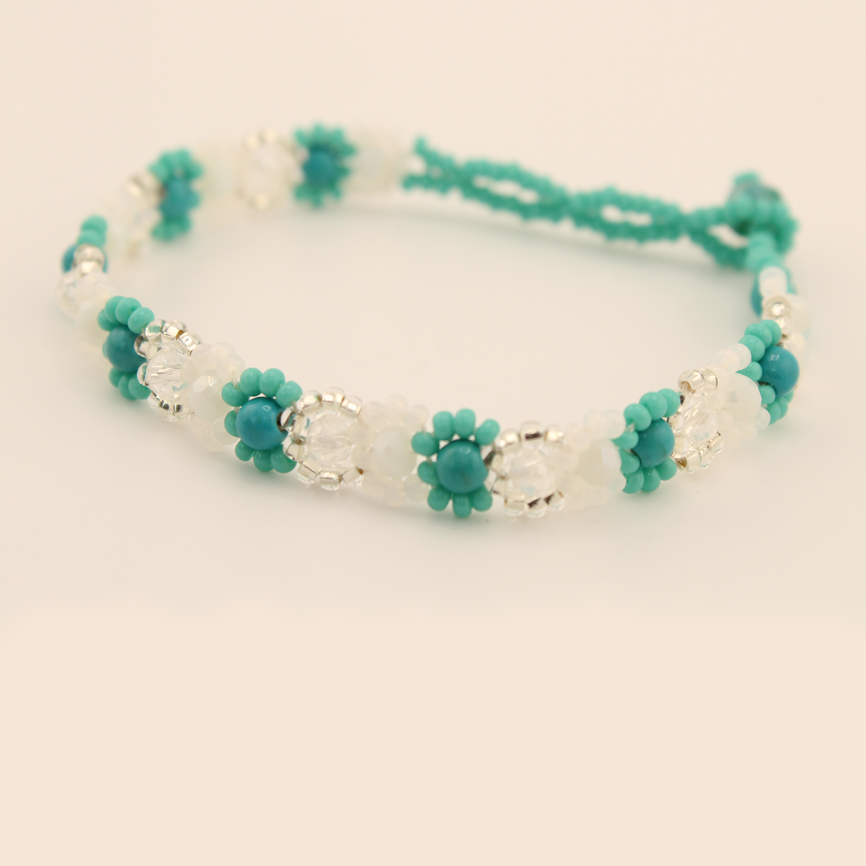 Amor Huichol - Beaded Flower Bracelet - Green and Silver - Small - 8 In